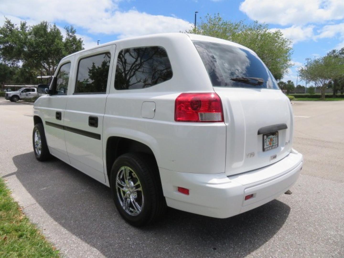 2012 White /Black with an 4.6L V8 engine, Automatic transmission, located at 4301 Oak Circle #19, Boca Raton, FL, 33431, (954) 561-2499, 26.388861, -80.084038 - You are looking at a Gorgeous 2012 Mobility Ventures MV1 Handicap Wheelchair Conversion Van with 64K Original Miles, 4.6L Ford V8, Bleack Leather Type Interior, Alloy Wheels, Power Side Entry Wheelchair Lift with Long Ramp and Short Ramp Function, Q Lock 150 EZ Lock, L-Track Tie Down System, Back Up - Photo#14